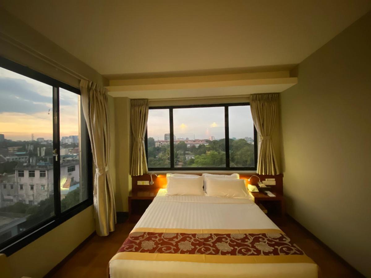 My Dream Hotel Янгон Экстерьер фото