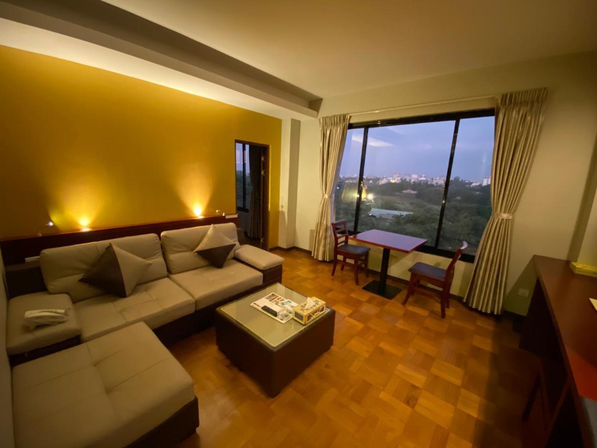 My Dream Hotel Янгон Экстерьер фото